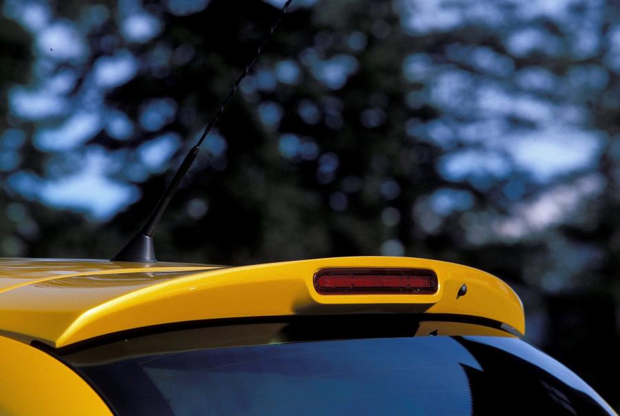  Renault Clio Sport 2002 года  (фото 9 из 76)
